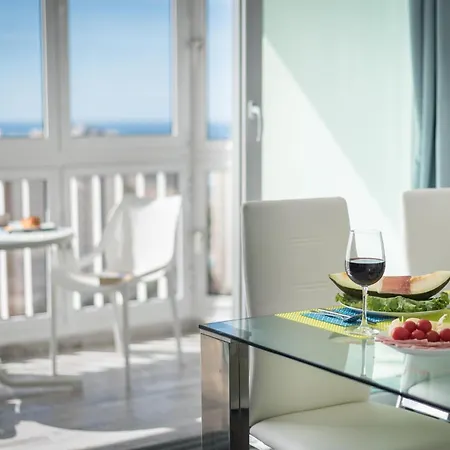 10d. Enchanting In Americas * Playa de las Americas (Tenerife)